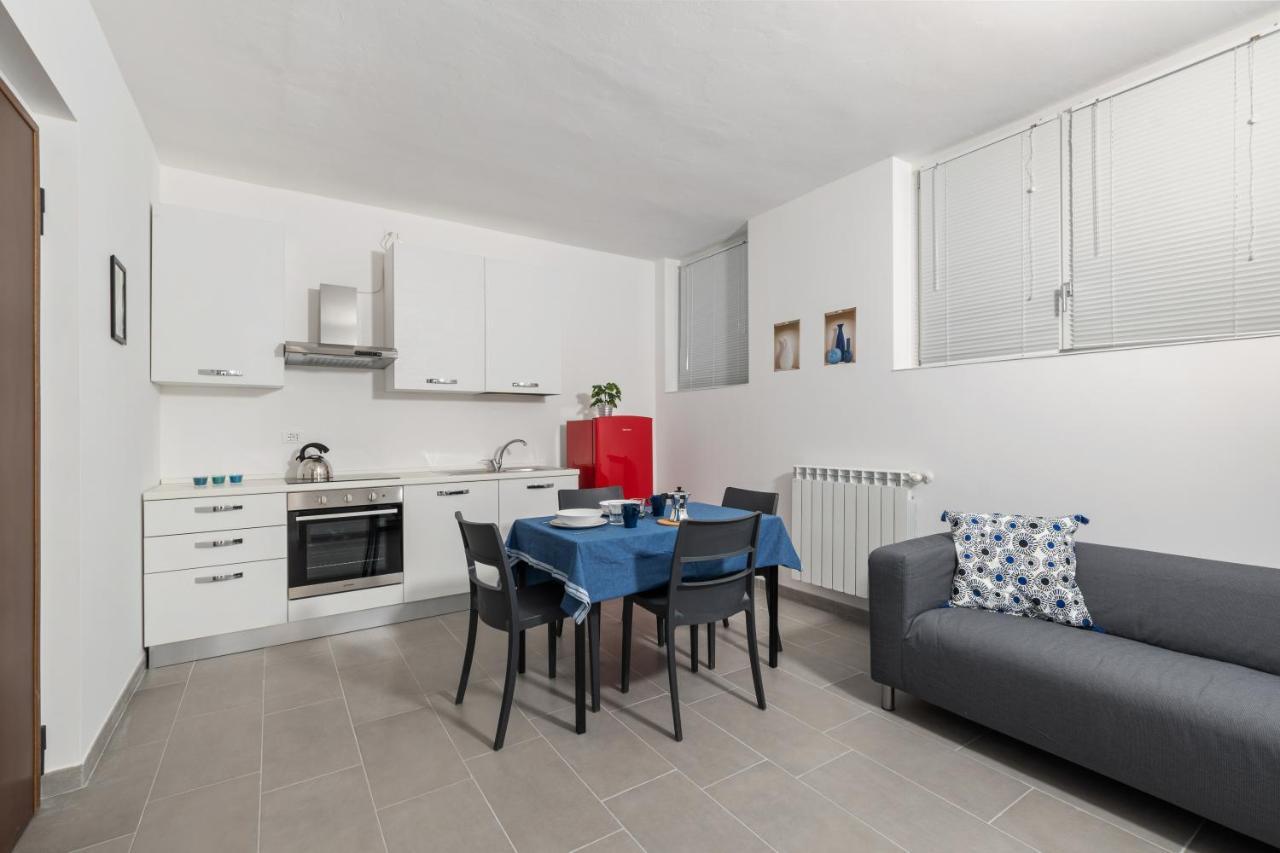 Appartamento Staurenghi Blu - Affitti Brevi Italia Varese Exteriör bild